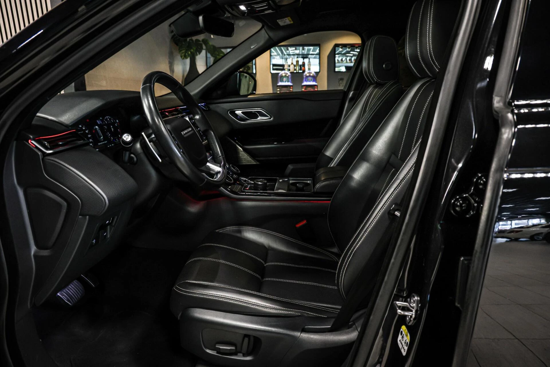 Hoofdafbeelding Land Rover Range Rover Velar