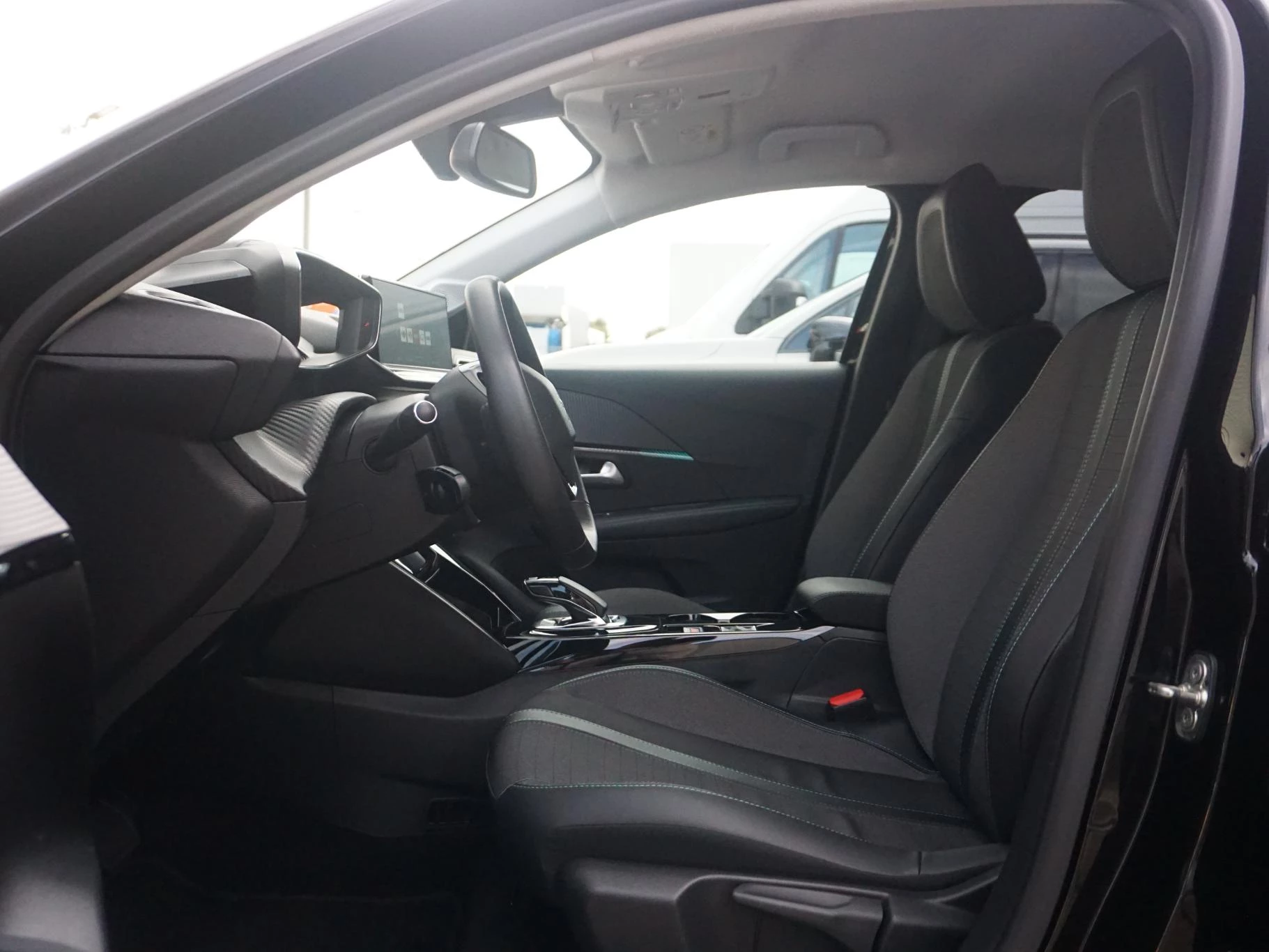Hoofdafbeelding Peugeot e-208