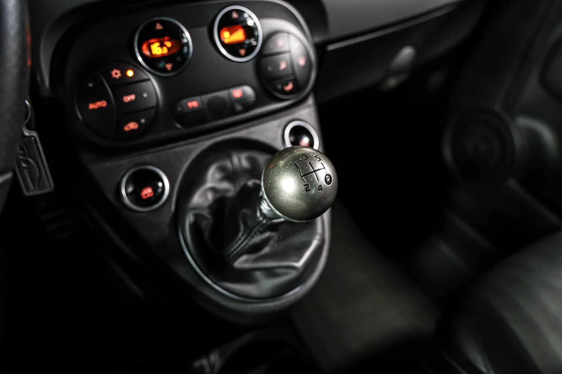 Hoofdafbeelding Fiat 595