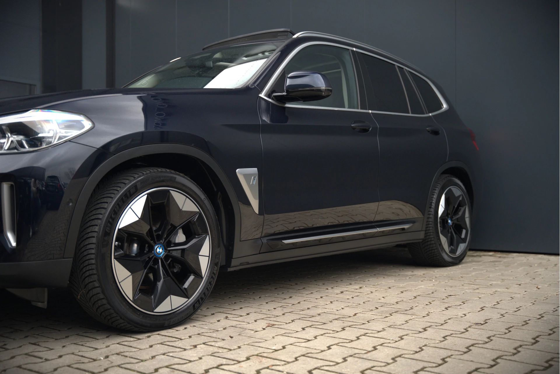 Hoofdafbeelding BMW iX3