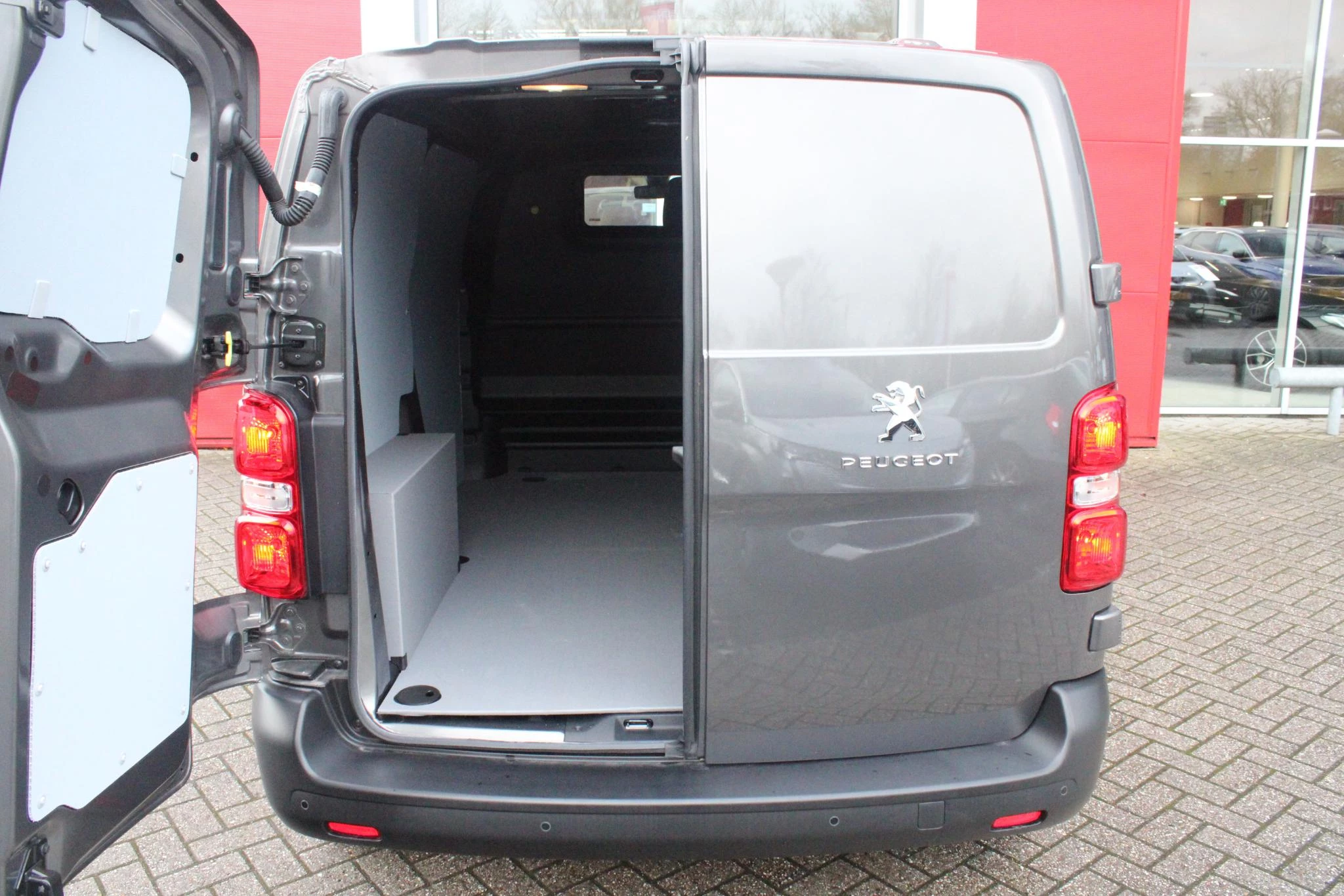 Hoofdafbeelding Peugeot e-Expert