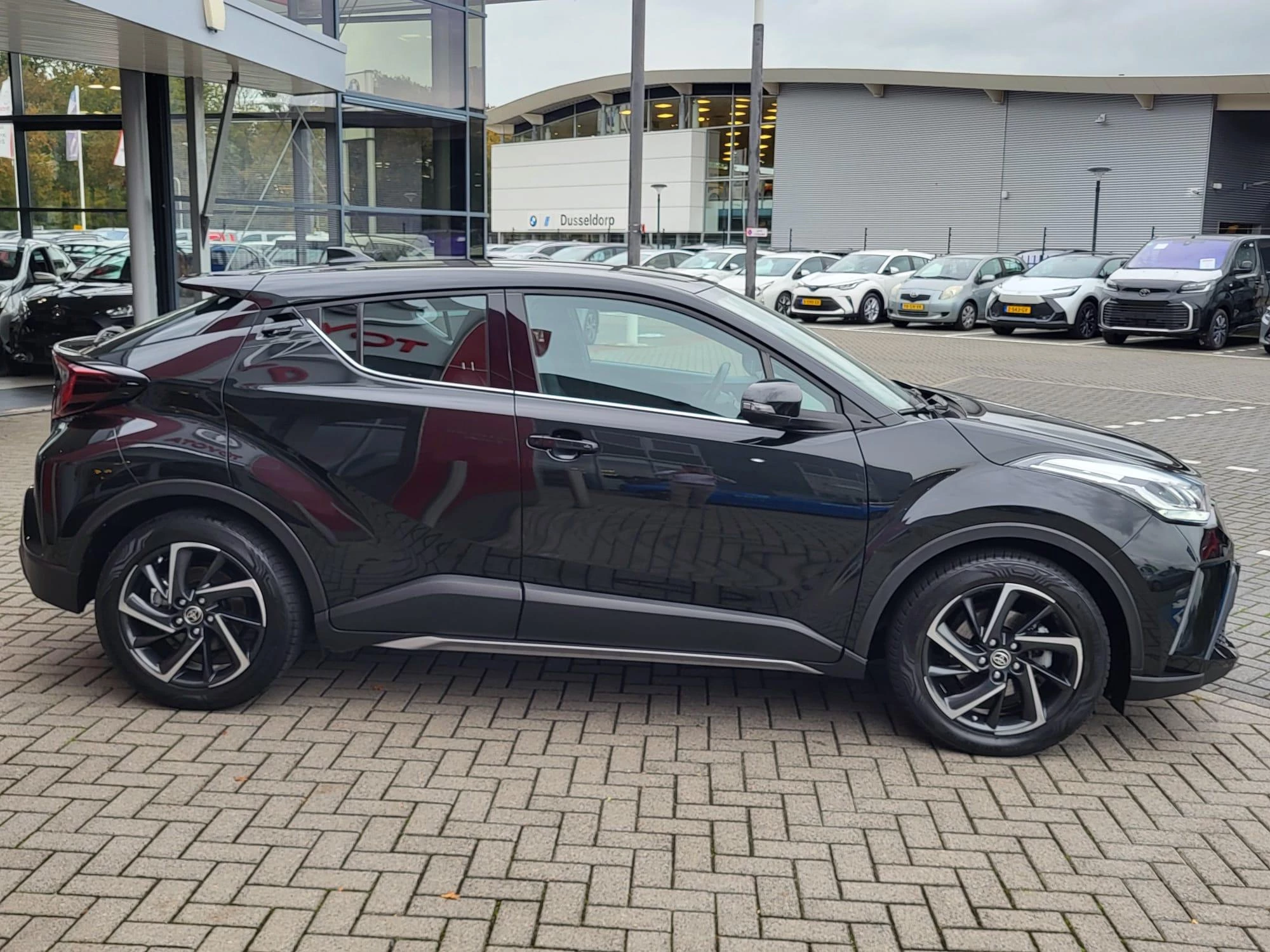 Hoofdafbeelding Toyota C-HR