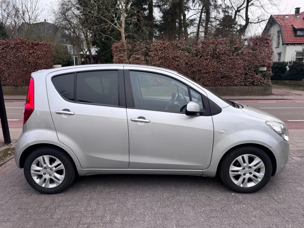 Hoofdafbeelding Opel Agila