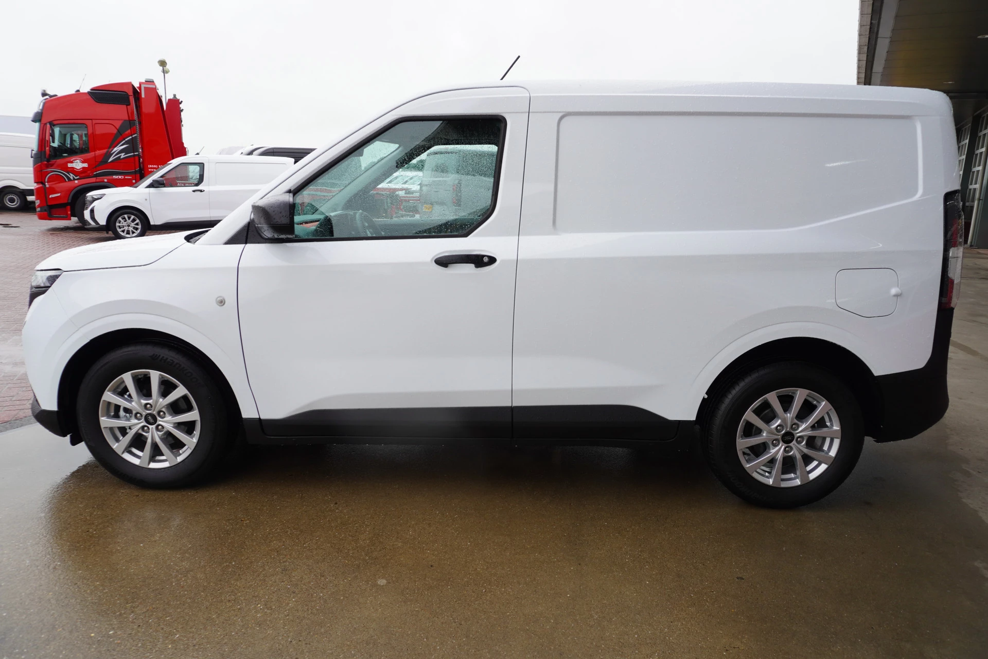 Hoofdafbeelding Ford Transit Courier