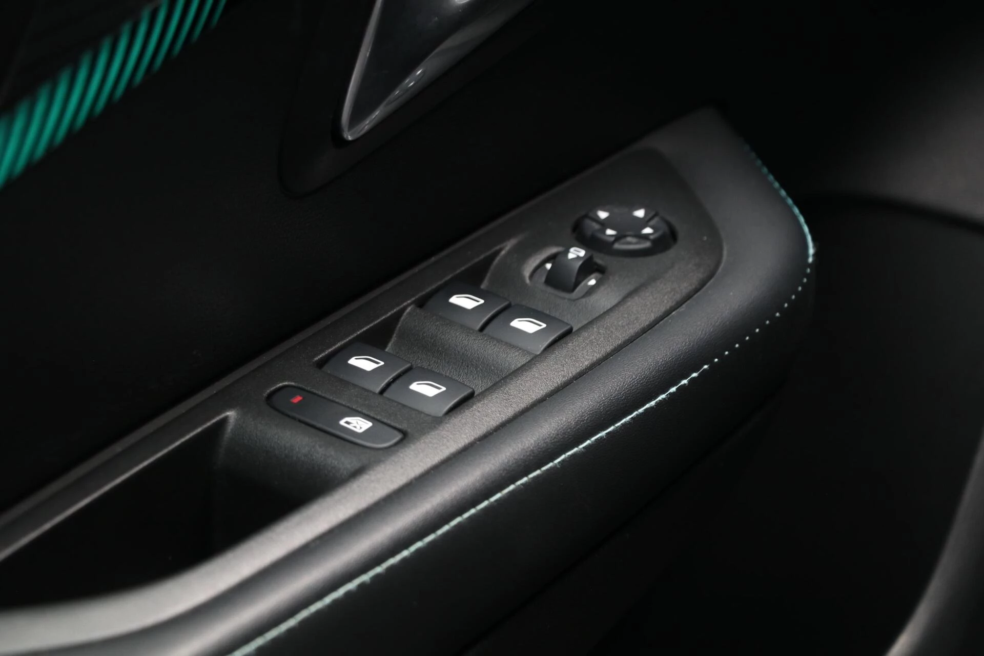 Hoofdafbeelding Peugeot e-208