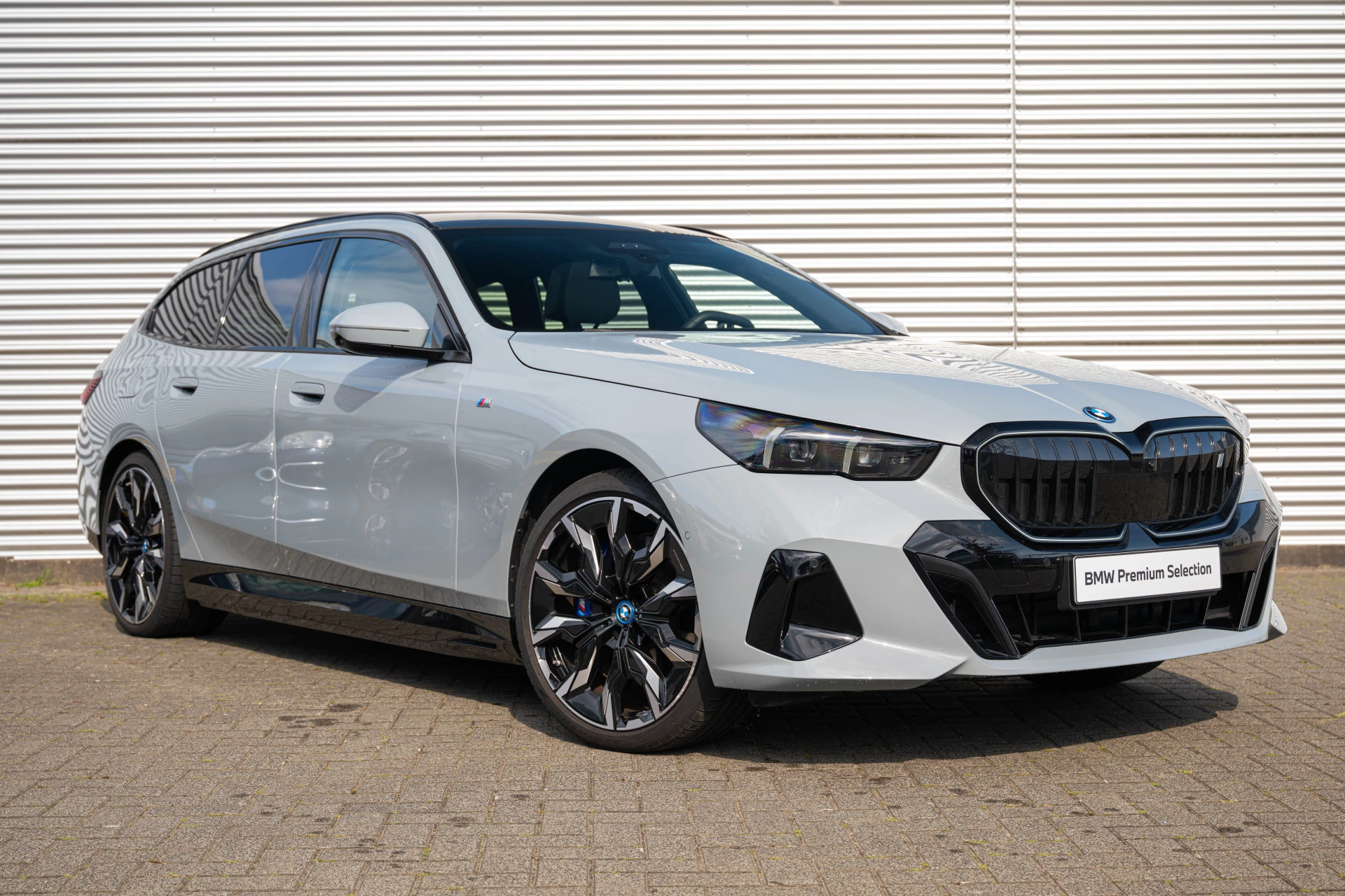 Hoofdafbeelding BMW i5