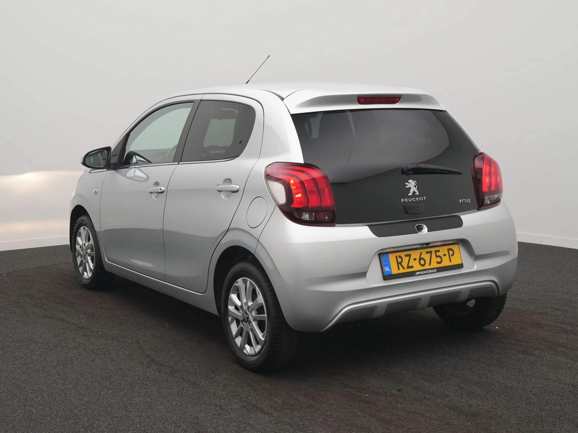 Hoofdafbeelding Peugeot 108
