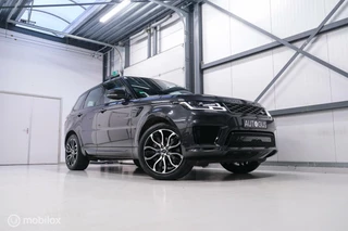 Hoofdafbeelding Land Rover Range Rover Sport Range Rover Sport P400e HSE Dynamic Stealth | Panorama | Head up | Trekhaak | Meridian | Origineel NL NAP | Dealer onderhouden | Carpathian Grey |