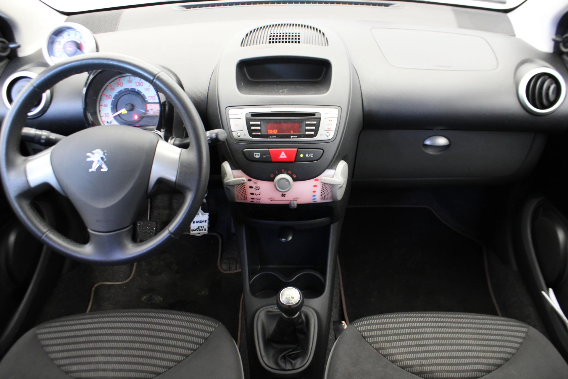 Hoofdafbeelding Peugeot 107