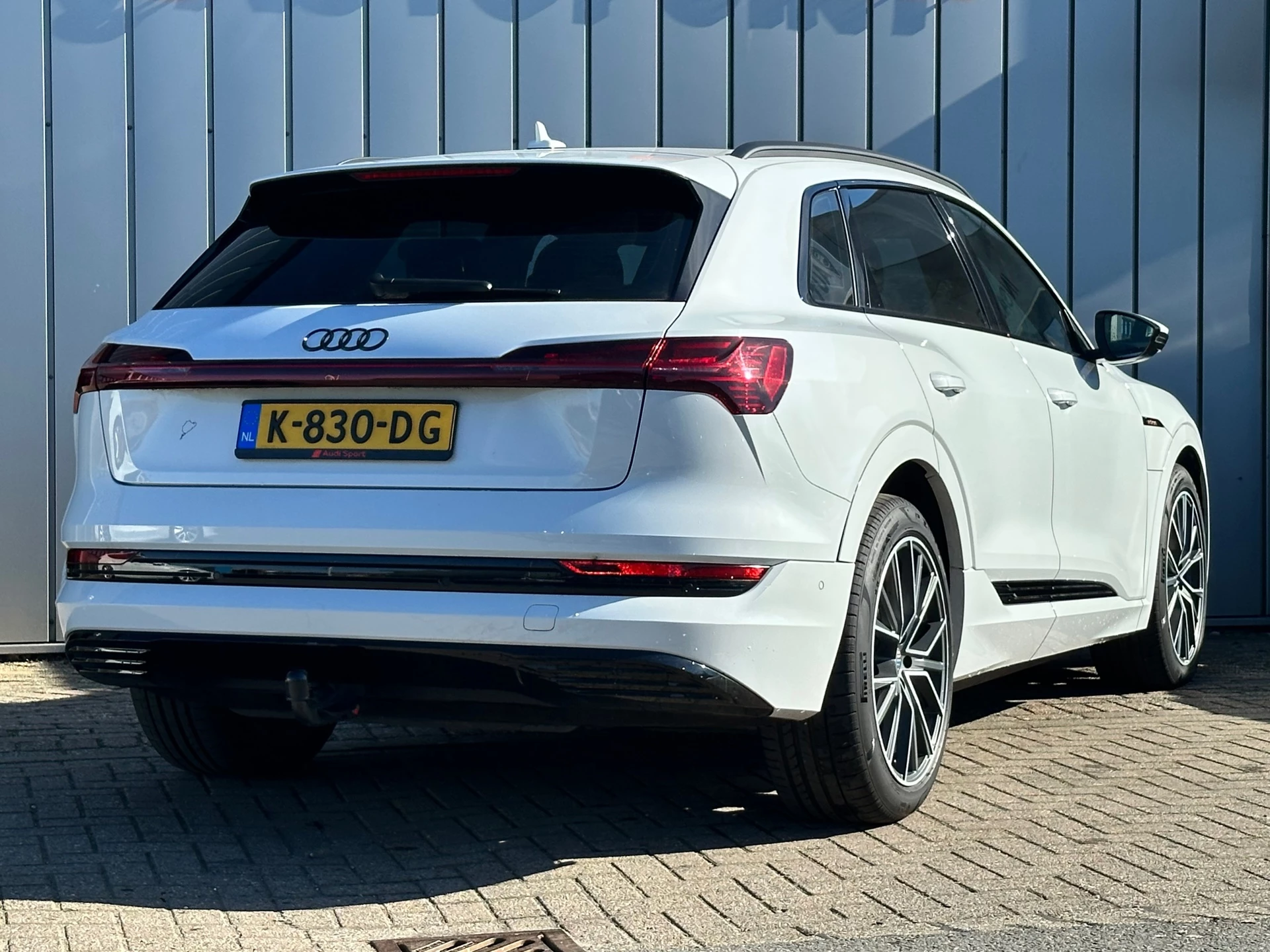 Hoofdafbeelding Audi e-tron