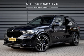 BMW X5 xDrive40i M Sport | Panoramadak | 22'' Velgen | Luchtvering | 4-Wiel Besturing | Harman/Kardon | Camera | Kristallen Pook | Incl. BTW | Orig. NL |