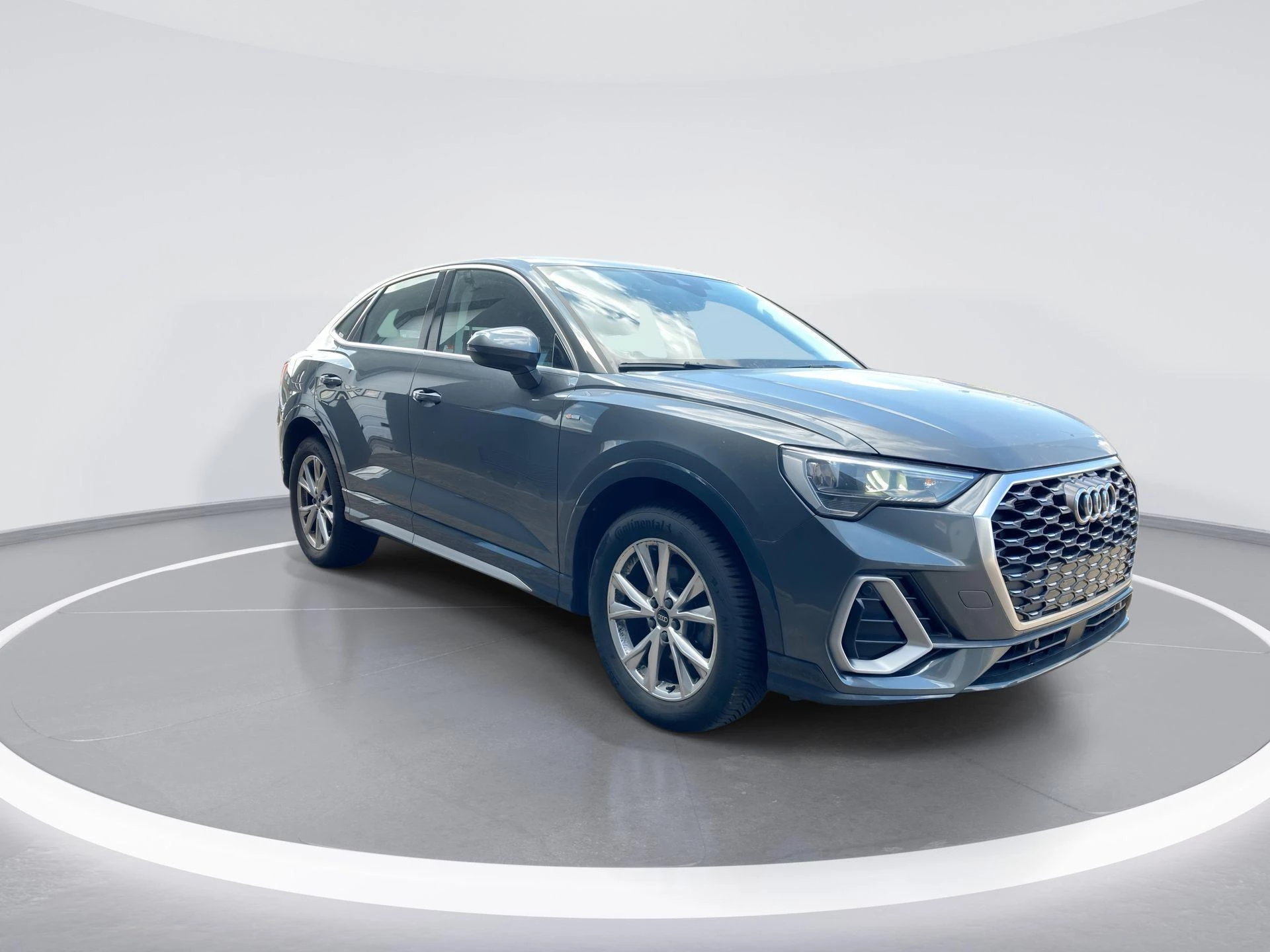 Hoofdafbeelding Audi Q3