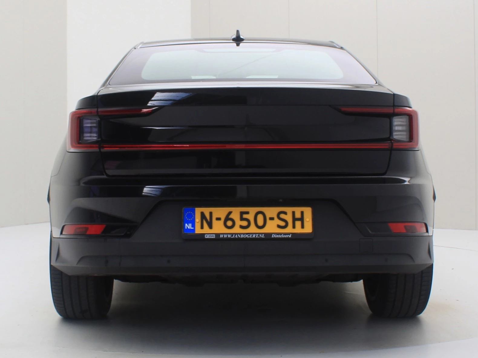 Hoofdafbeelding Polestar 2