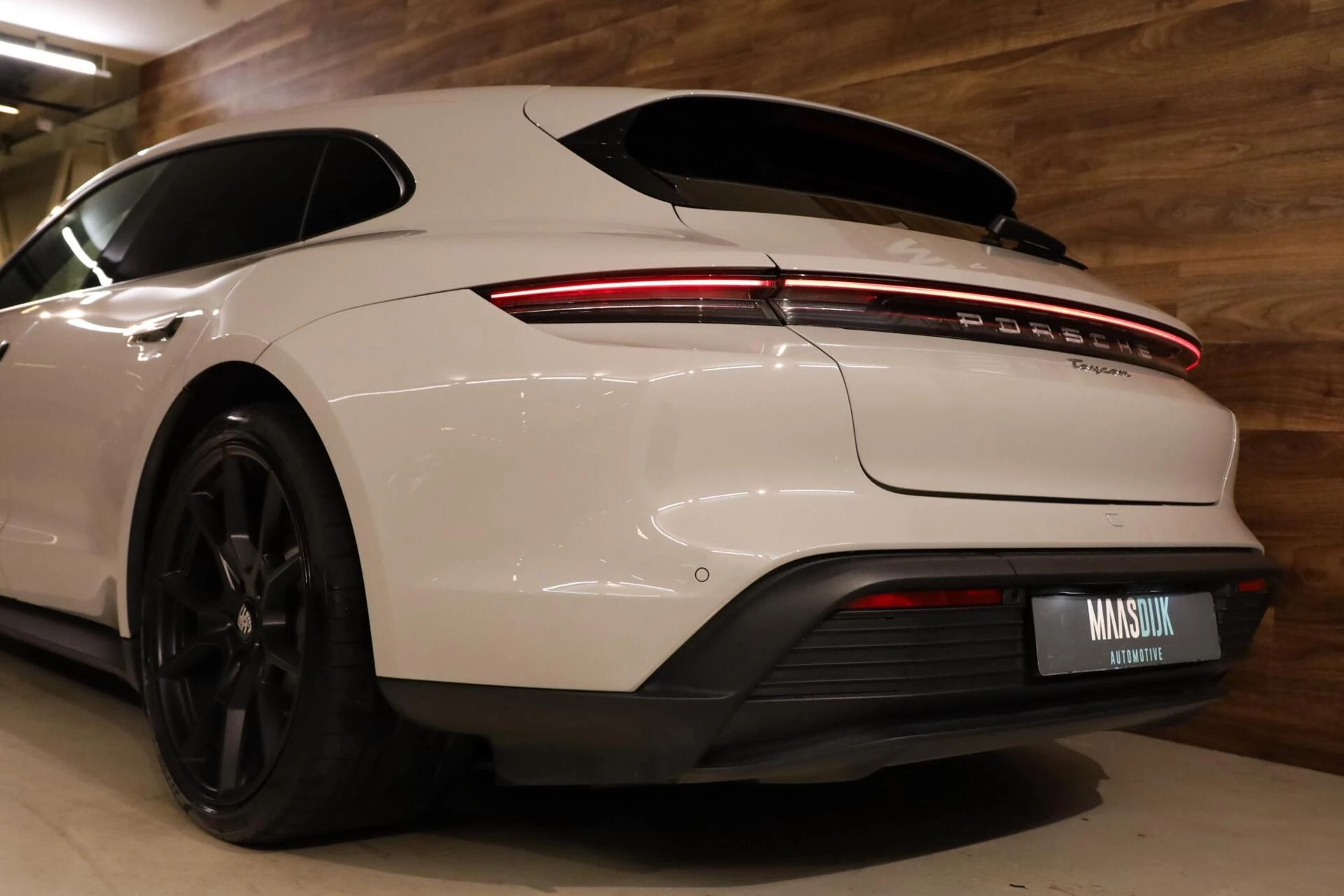 Hoofdafbeelding Porsche Taycan