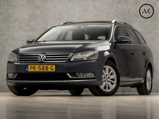 Volkswagen Passat Variant 1.6 TDI Deluxe (PANORAMADAK, NAVIGATIE, CRUISE, CLIMATE, LEDEREN SPORTSTOELEN, STOELVERWARMING, ARMSTEUN, LM VELGEN, PARKEERSENSOREN, NIEUWE APK)