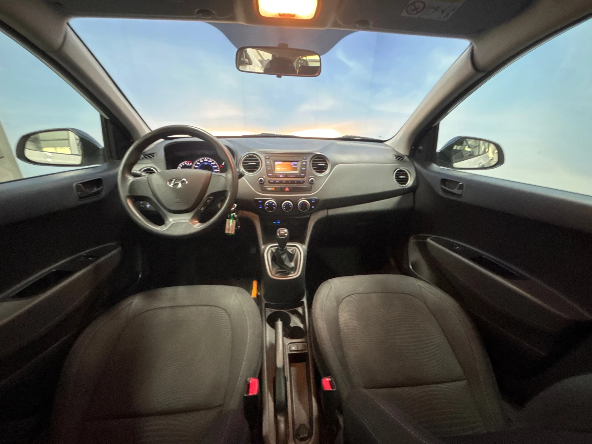 Hoofdafbeelding Hyundai i10