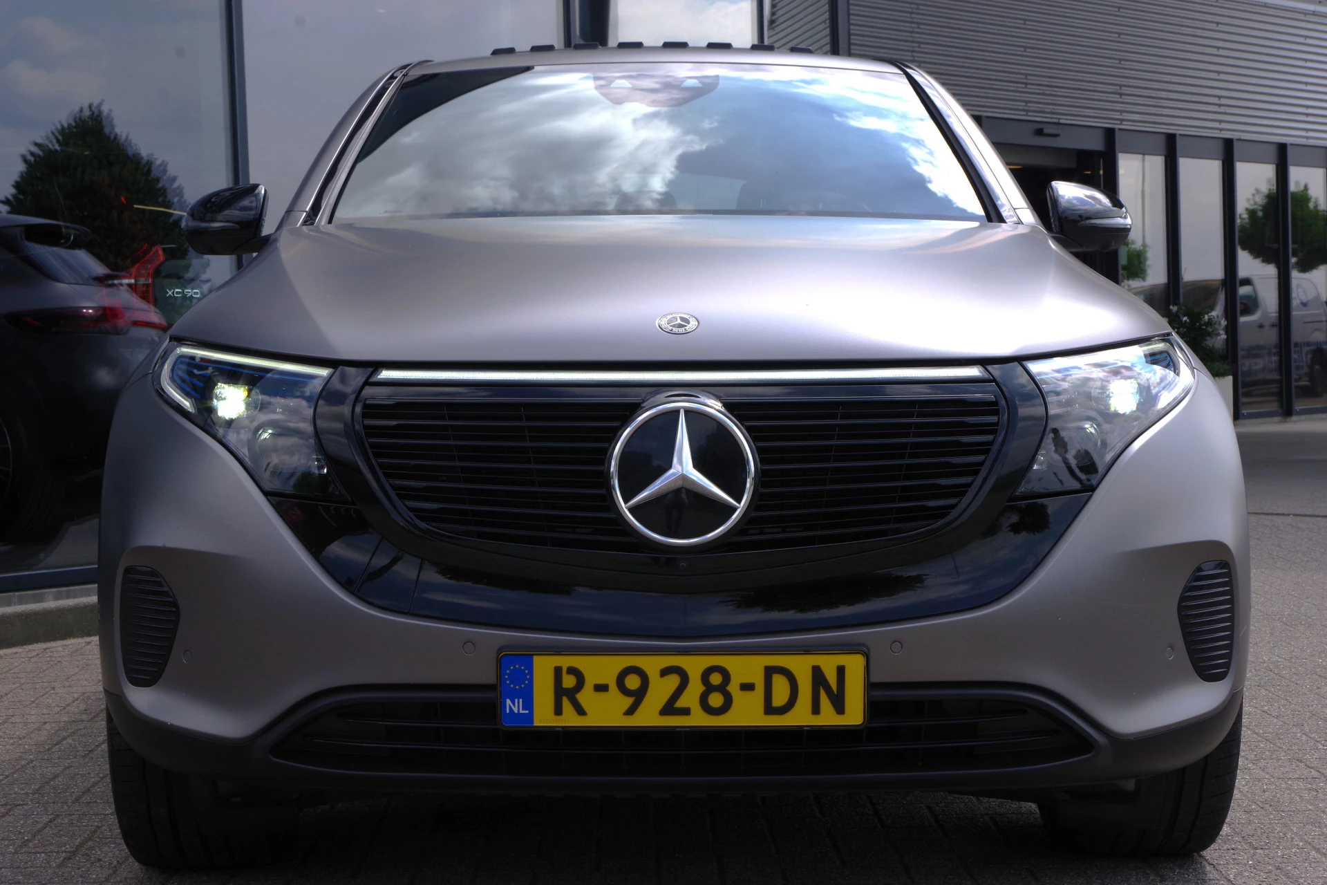 Hoofdafbeelding Mercedes-Benz EQC