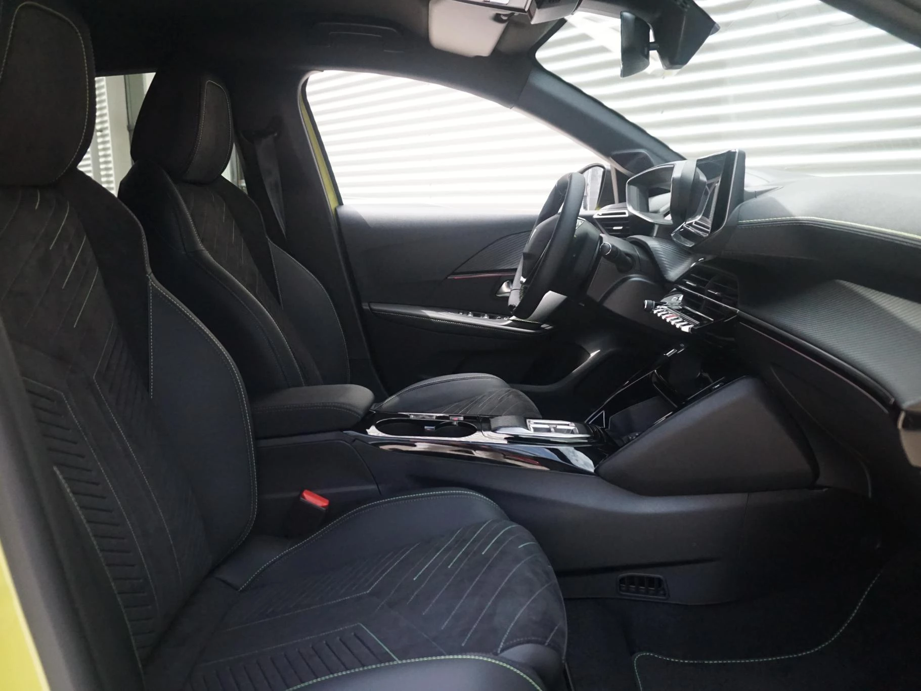 Hoofdafbeelding Peugeot e-208