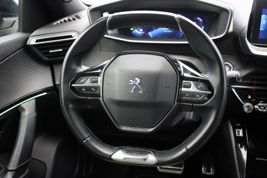 Hoofdafbeelding Peugeot e-2008