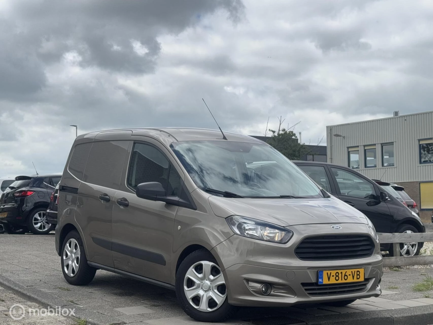 Hoofdafbeelding Ford Transit Courier