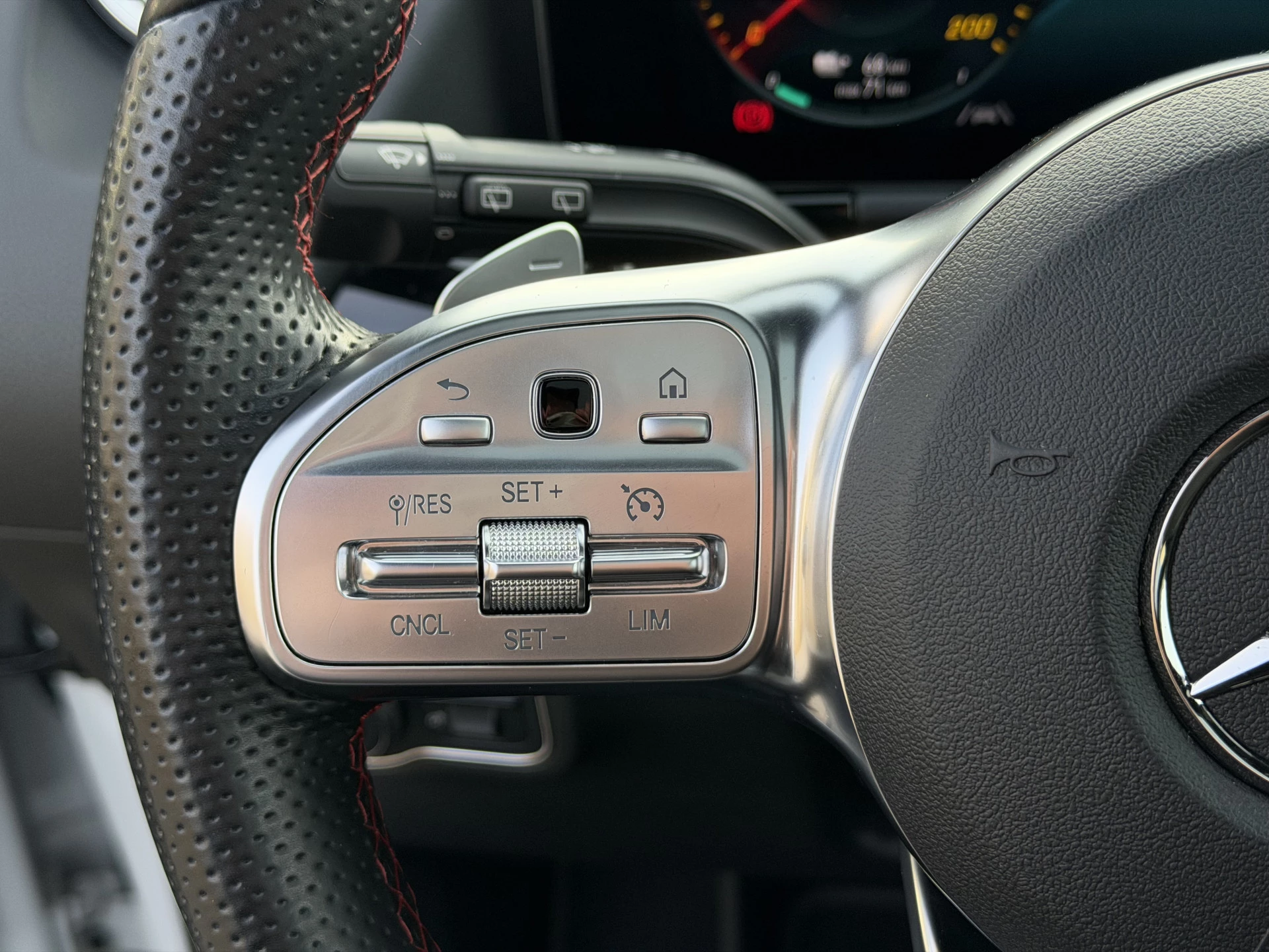 Hoofdafbeelding Mercedes-Benz EQA