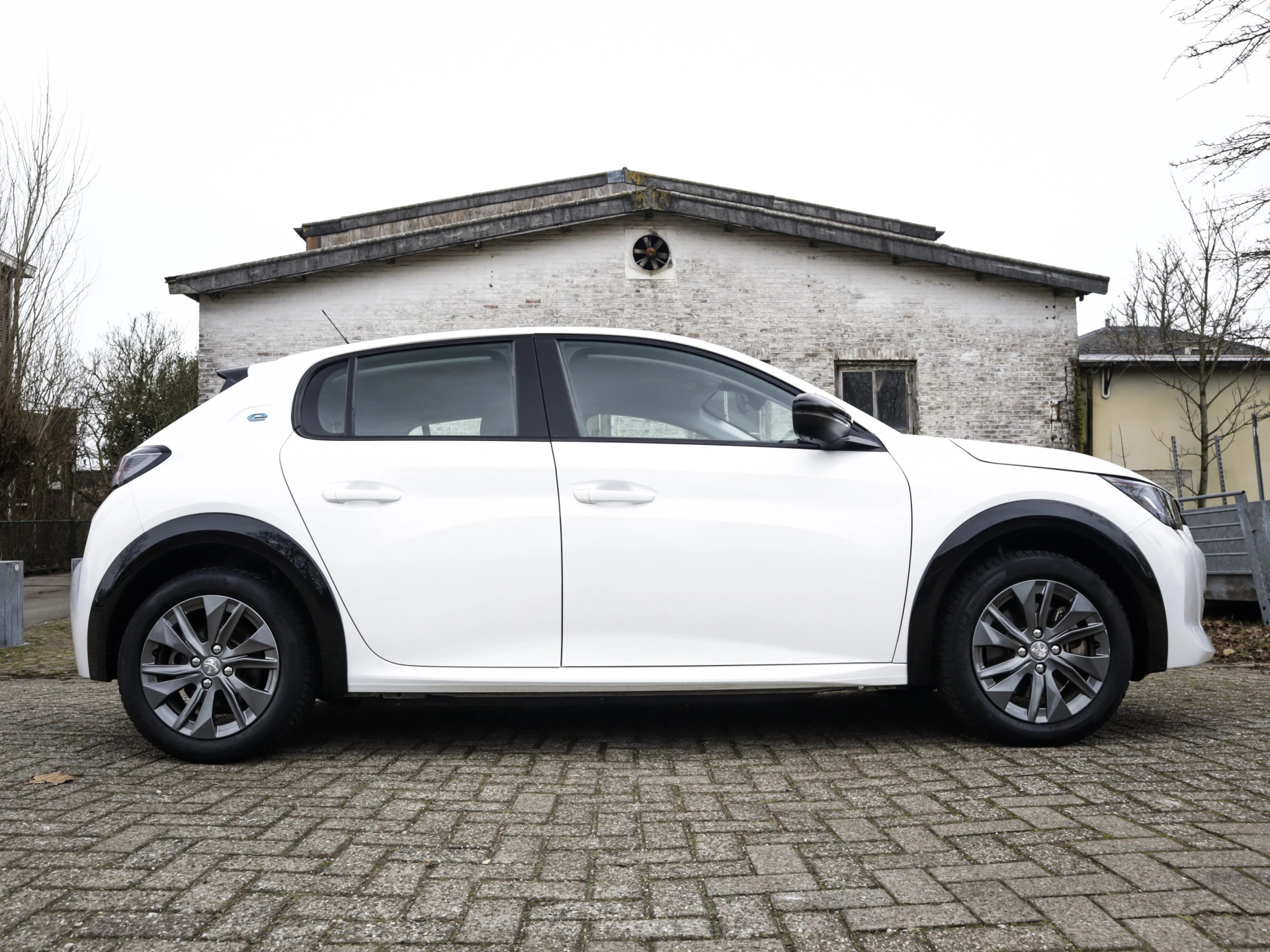 Hoofdafbeelding Peugeot e-208