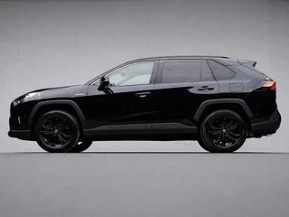 Toyota RAV4 2.5 Hybrid Sport (APPLE CARPLAY,NAVI,CAMERA,CLIMATE,CRUISE,GETINT,LED,SPORTSTOELEN,LM VELGEN,NETTE STAAT)