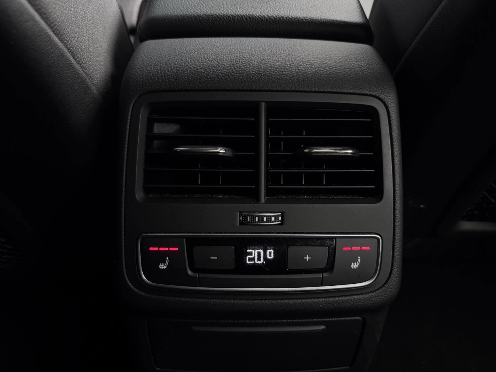 Hoofdafbeelding Audi S4