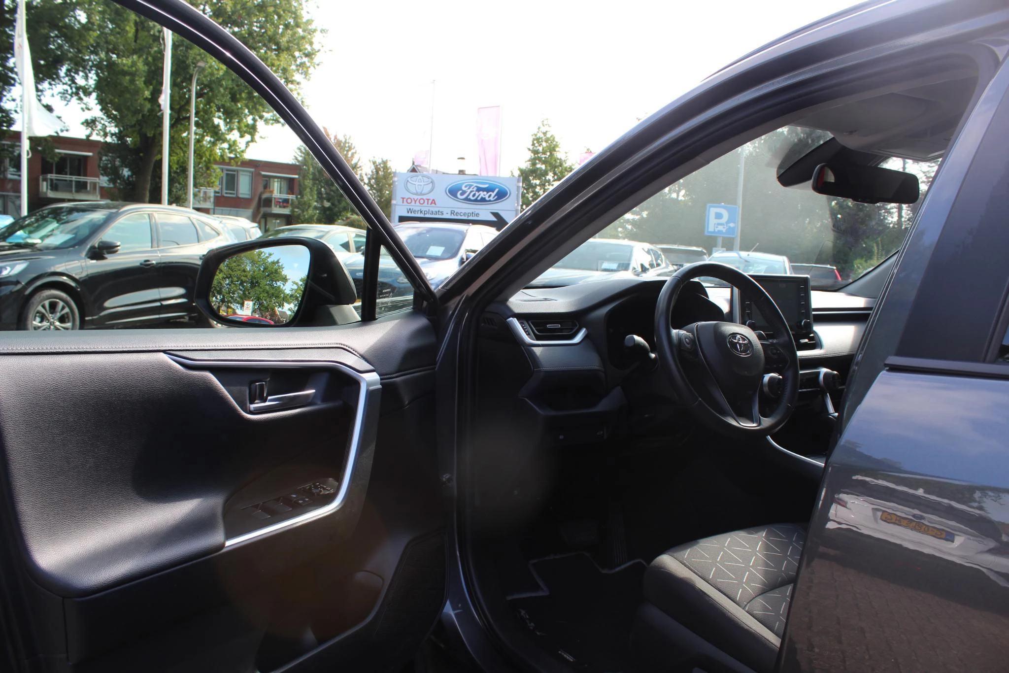 Hoofdafbeelding Toyota RAV4