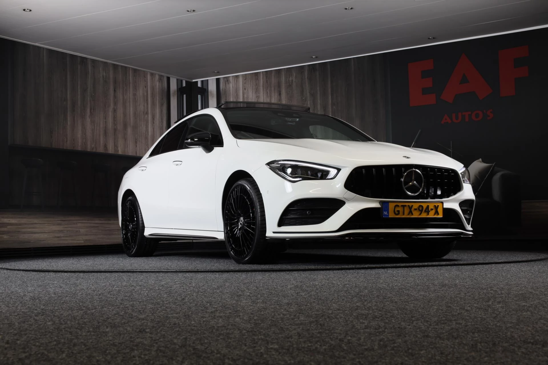 Hoofdafbeelding Mercedes-Benz CLA