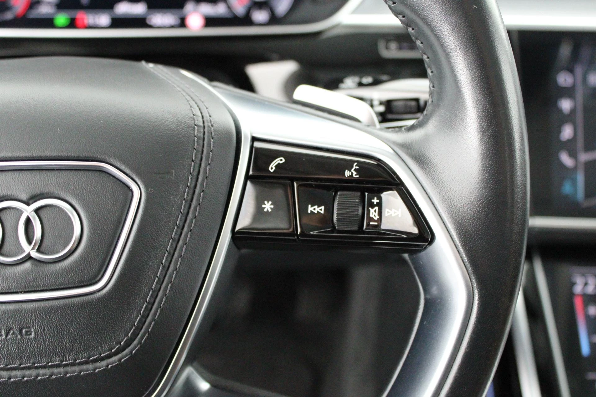 Hoofdafbeelding Audi A8