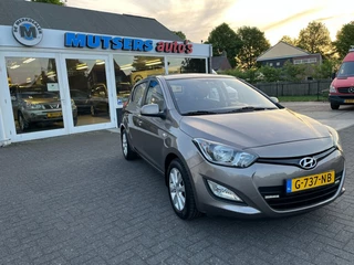 Hyundai i20 1.2I I-DEAL, ECC, 15''ALU velgen, perfecte staat!
