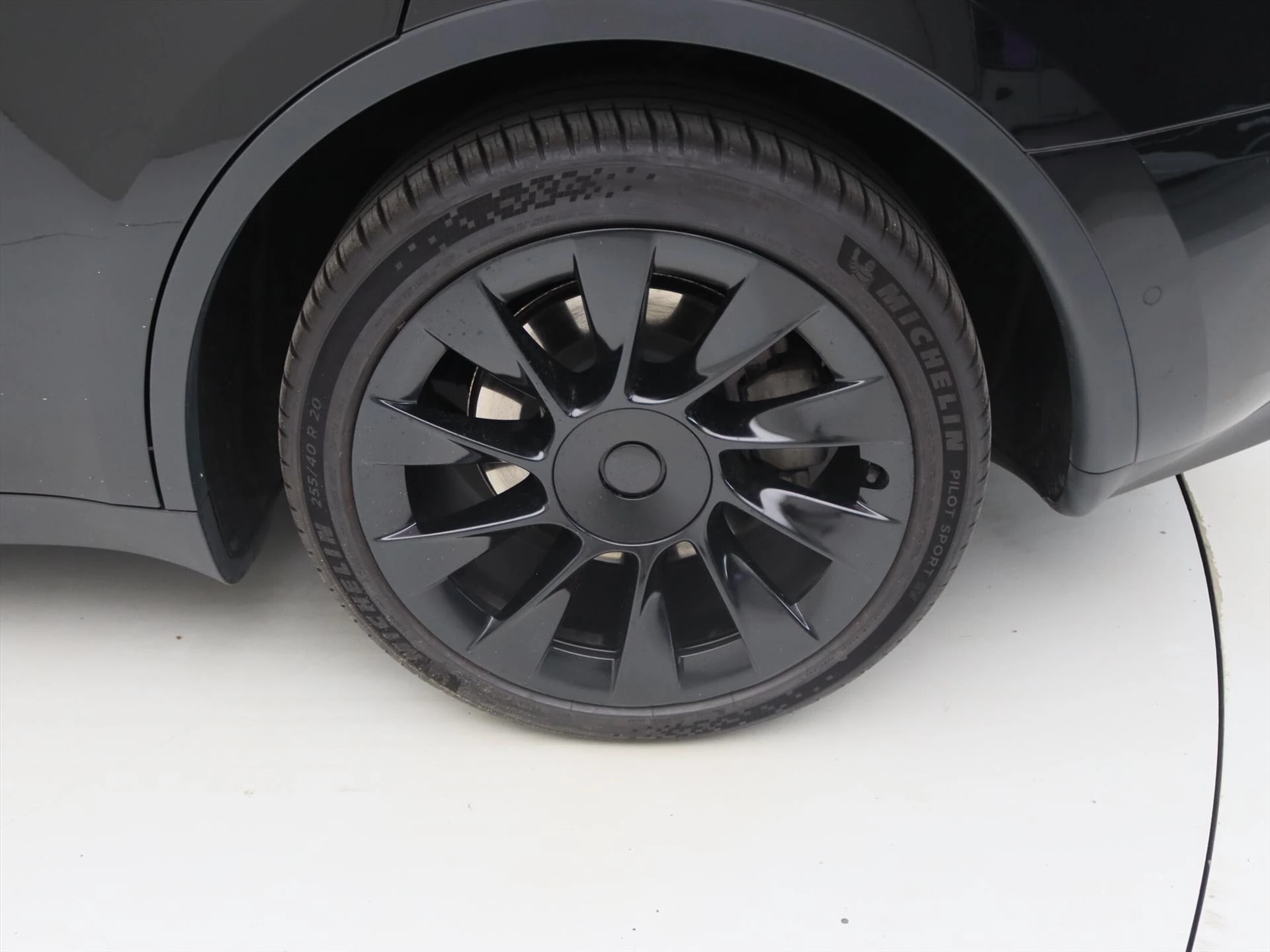 Hoofdafbeelding Tesla Model Y