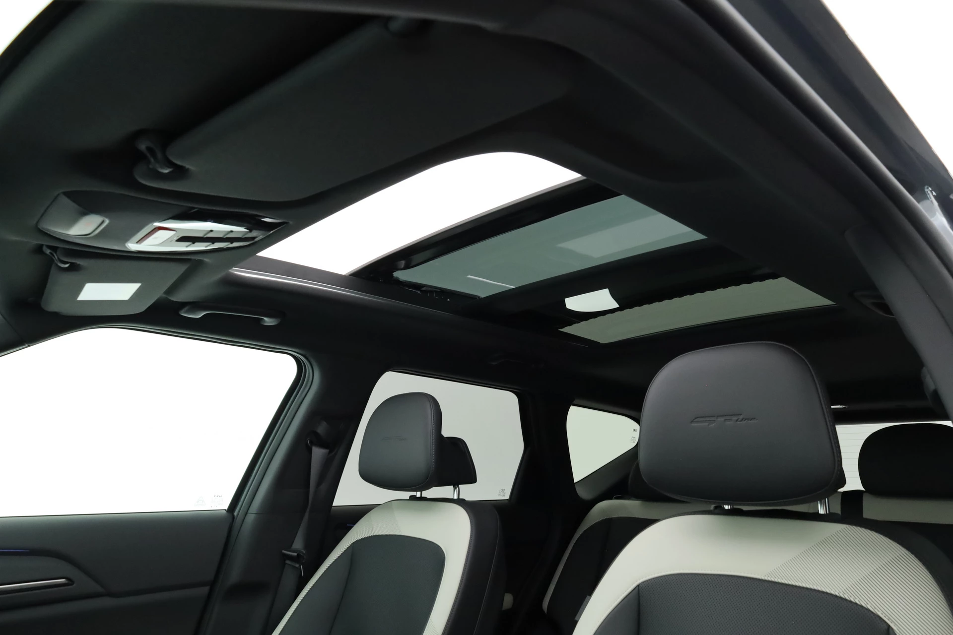 Hoofdafbeelding Kia EV5