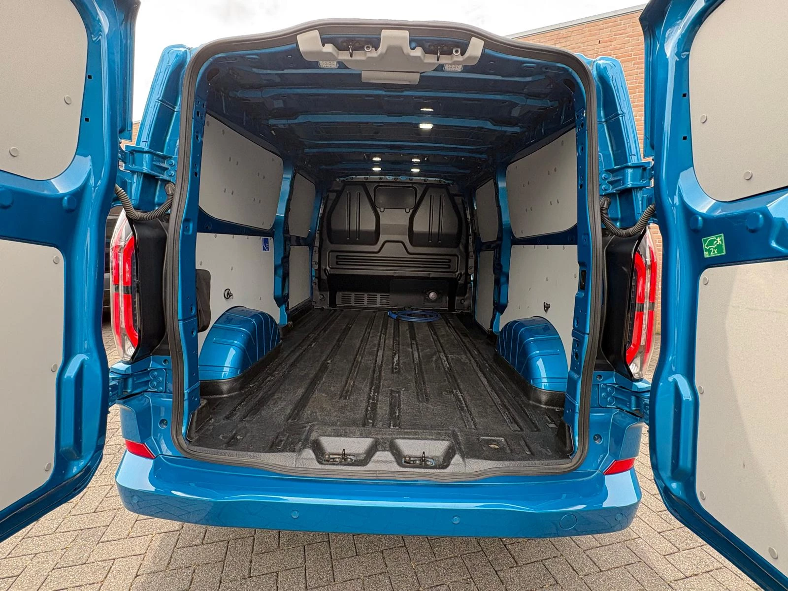Hoofdafbeelding Ford E-Transit Custom