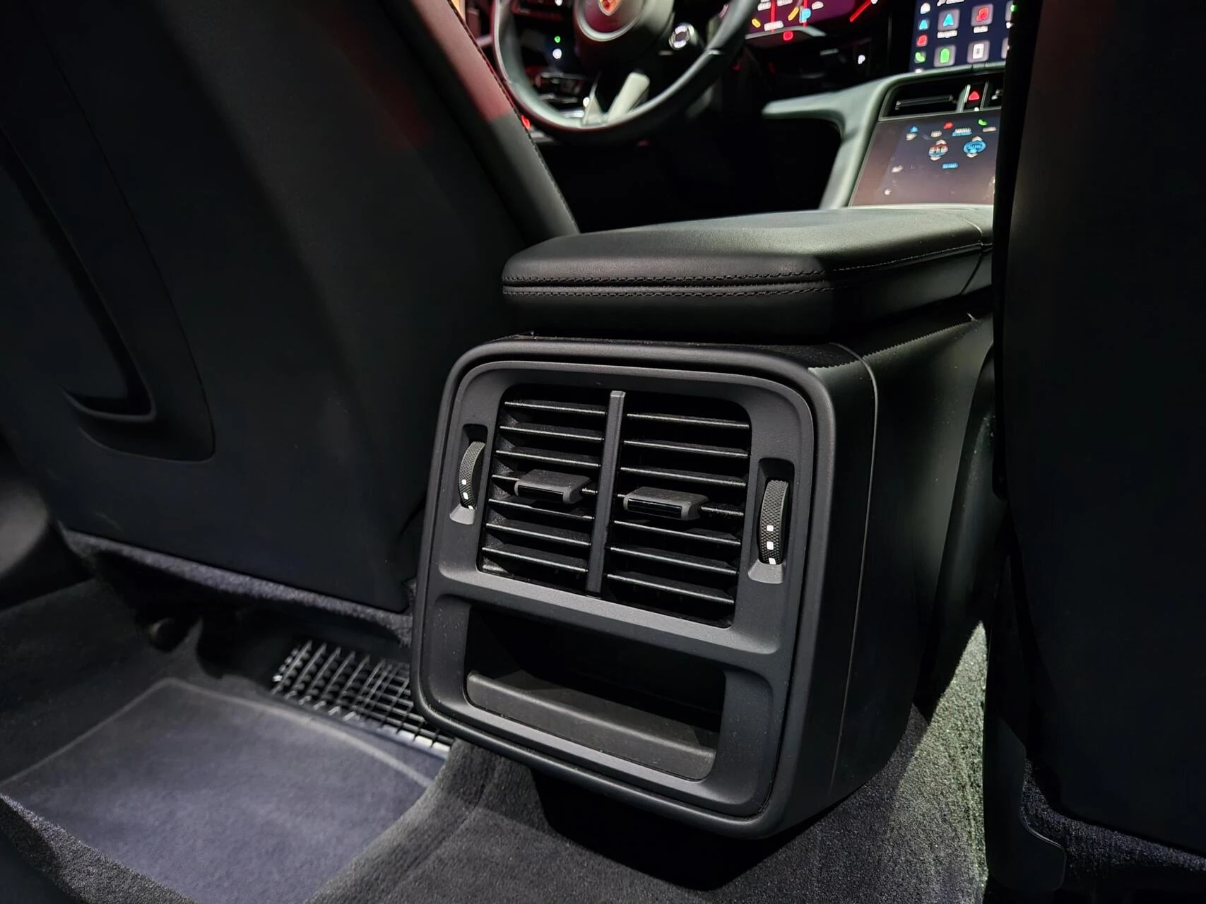 Hoofdafbeelding Porsche Taycan