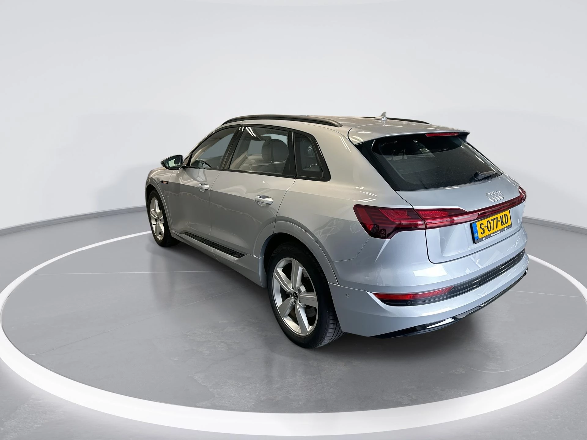 Hoofdafbeelding Audi e-tron
