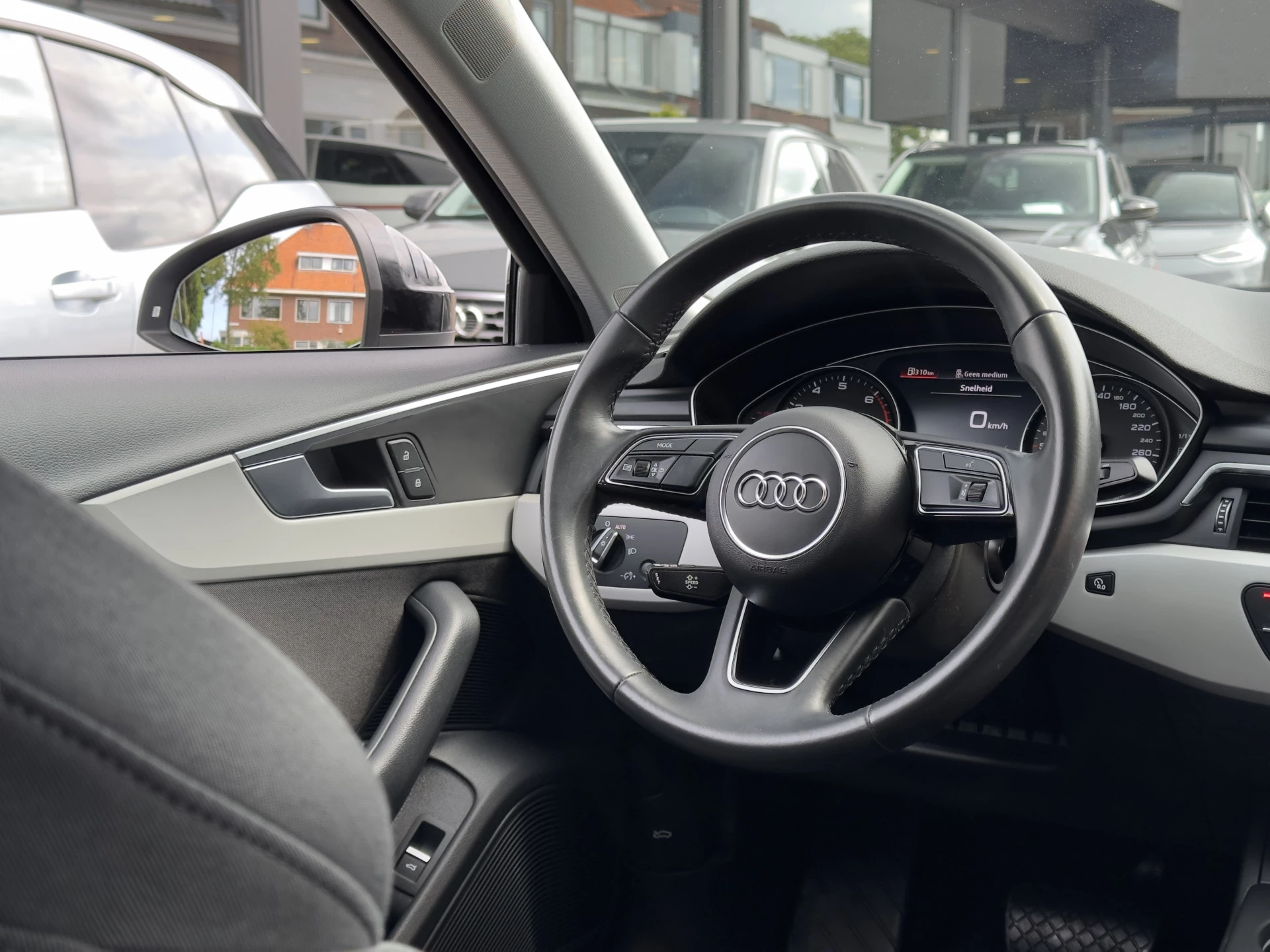 Hoofdafbeelding Audi A4