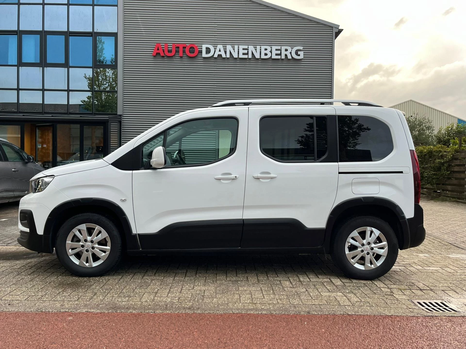 Hoofdafbeelding Peugeot Rifter