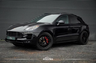 Porsche Macan 3.0 GTS / Pano / Luchtvering / Trekhaak / Sportstoelen / Carplay