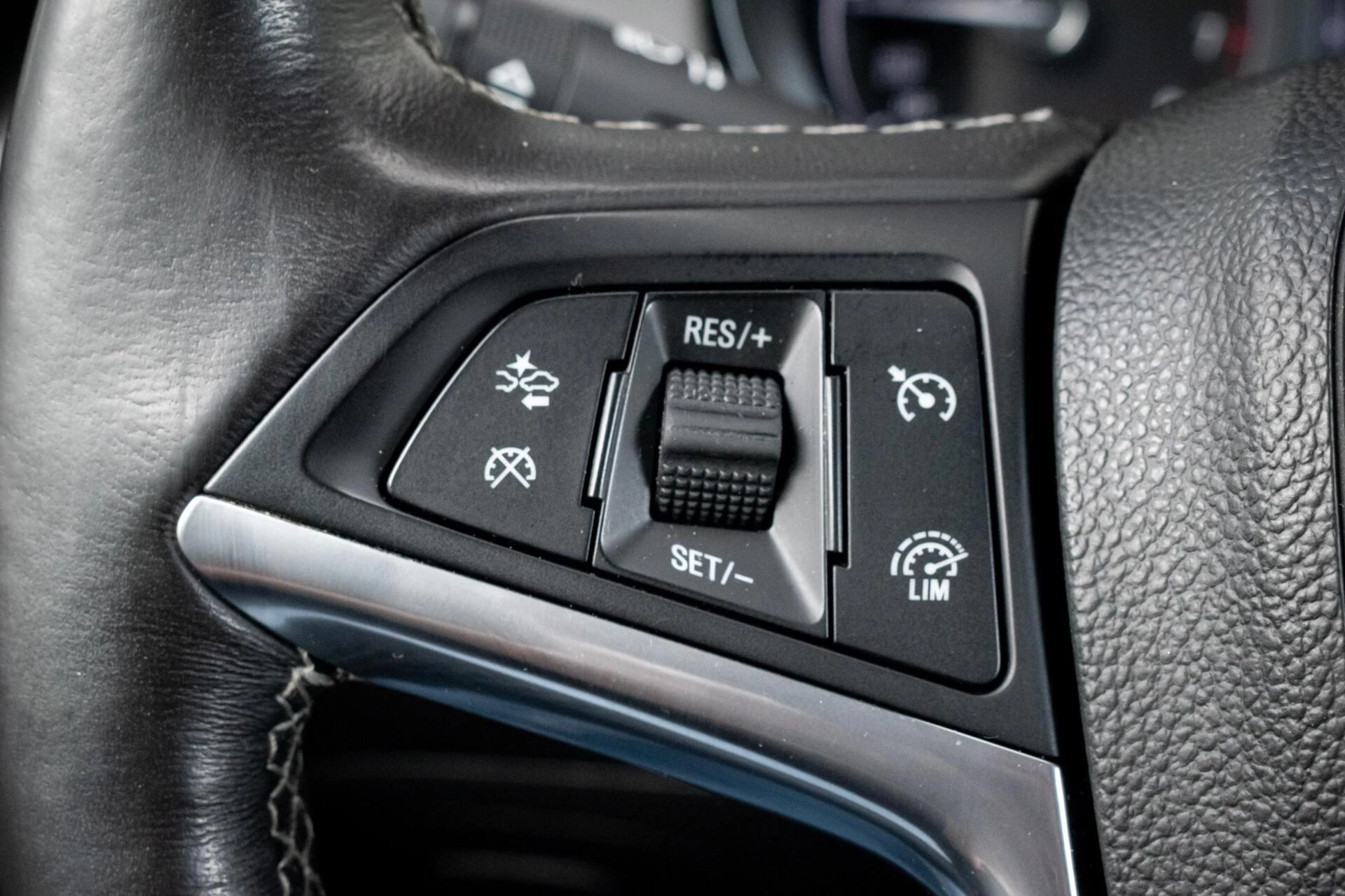 Hoofdafbeelding Opel Mokka X