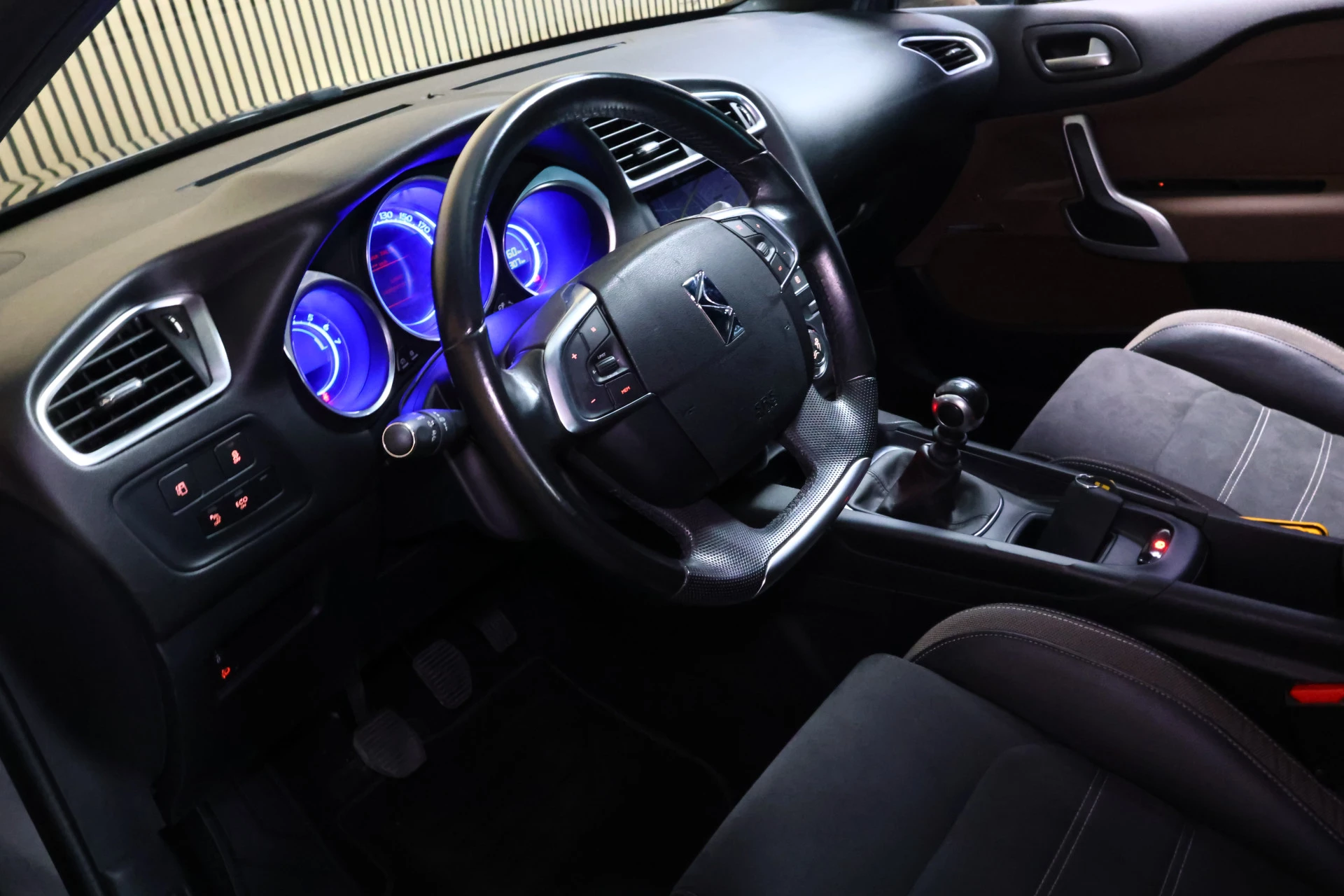 Hoofdafbeelding DS DS 4