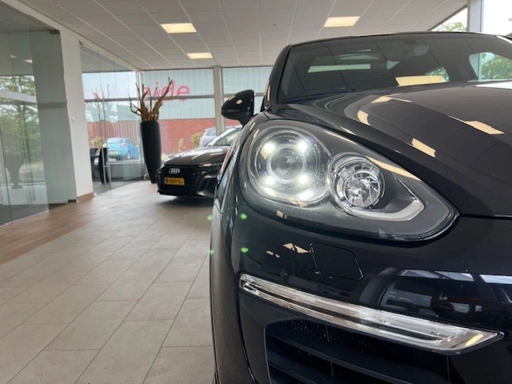 Hoofdafbeelding Porsche Cayenne