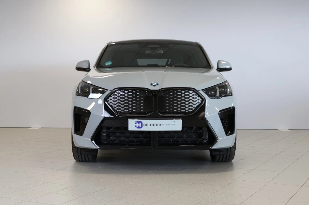 Hoofdafbeelding BMW iX2