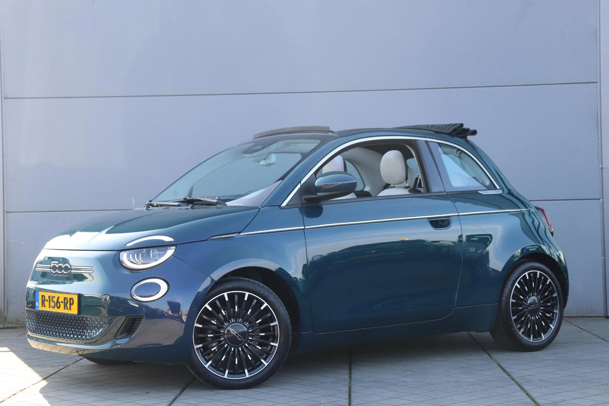 Hoofdafbeelding Fiat 500C