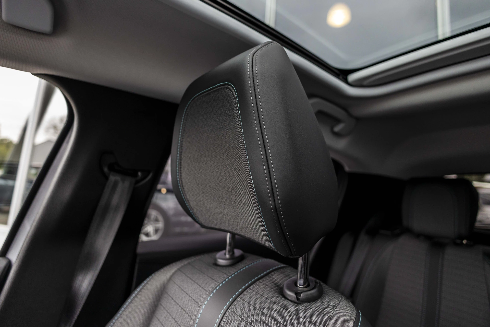 Hoofdafbeelding Peugeot e-208