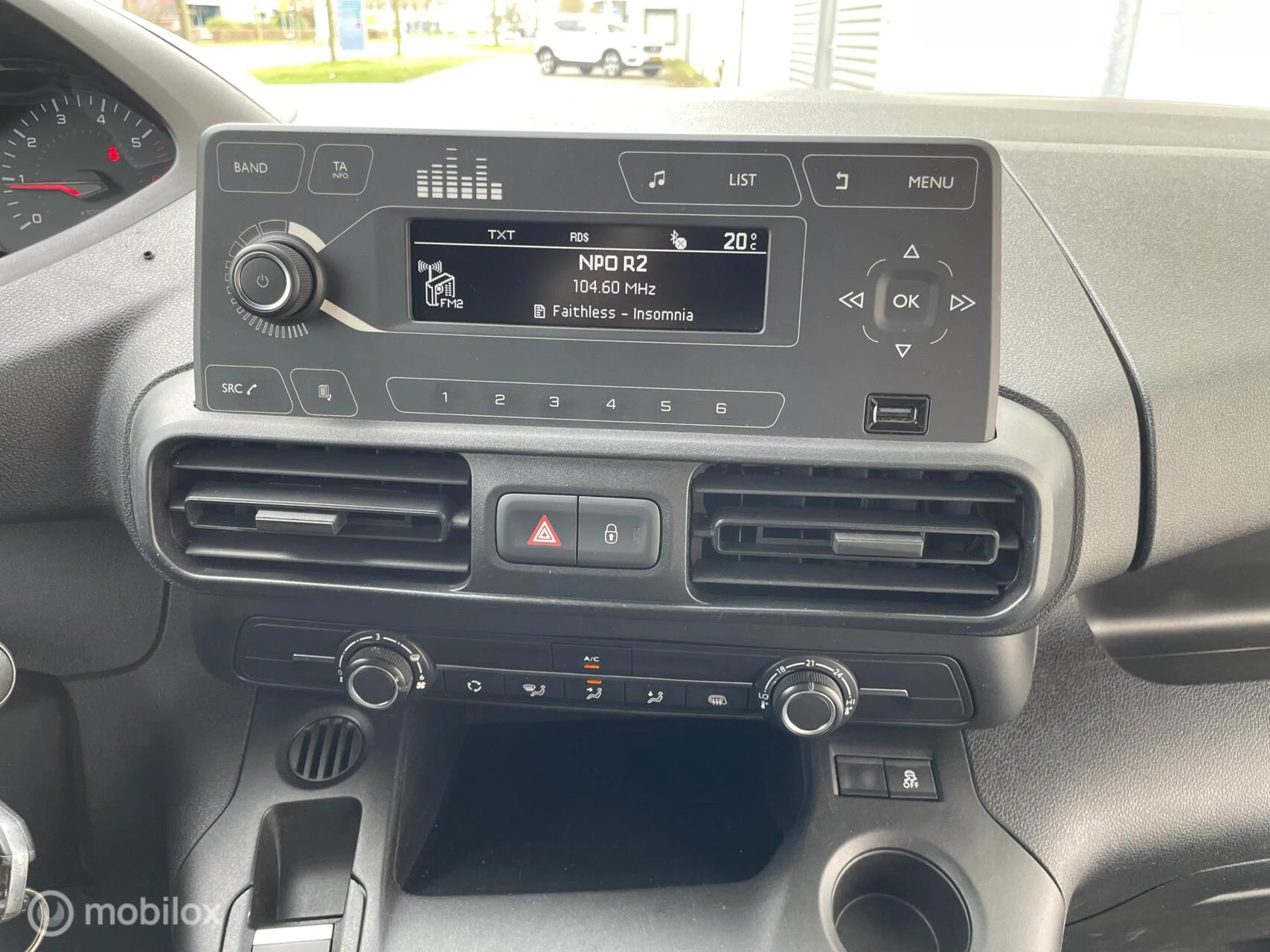 Hoofdafbeelding Peugeot Partner