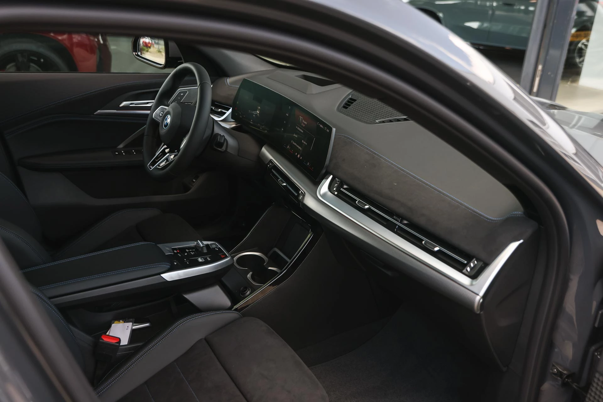 Hoofdafbeelding BMW iX2