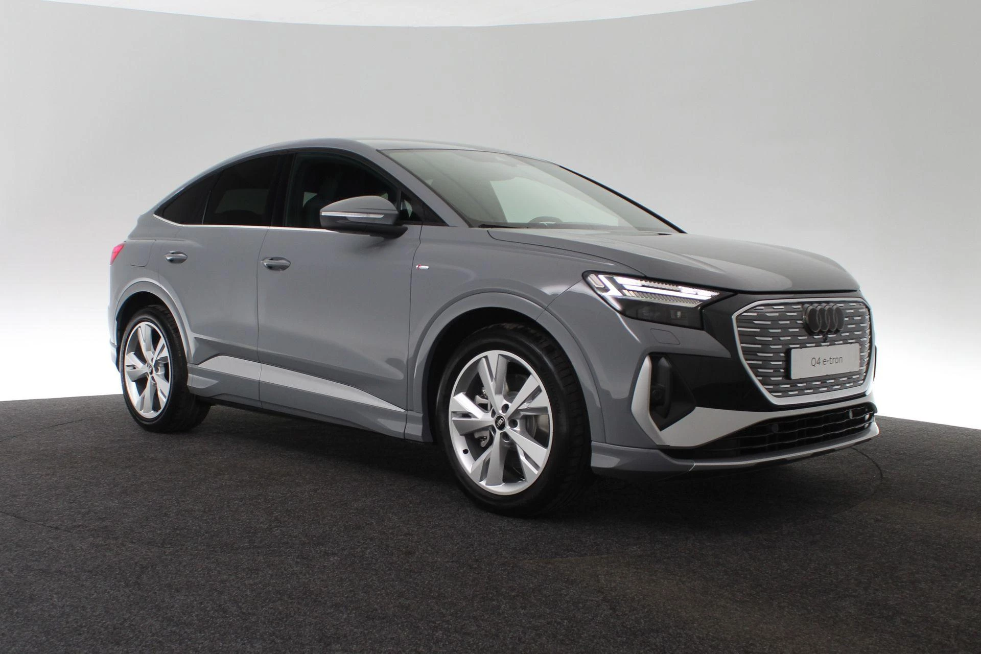 Hoofdafbeelding Audi Q4 Sportback e-tron