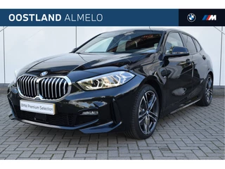 BMW 1 Serie 118i High Executive M Sport Automaat / Panoramadak / Trekhaak / Sportstoelen / Stoelverwarming / LED / Parking Assistant / Live Cockpit Professional / Cruise Control